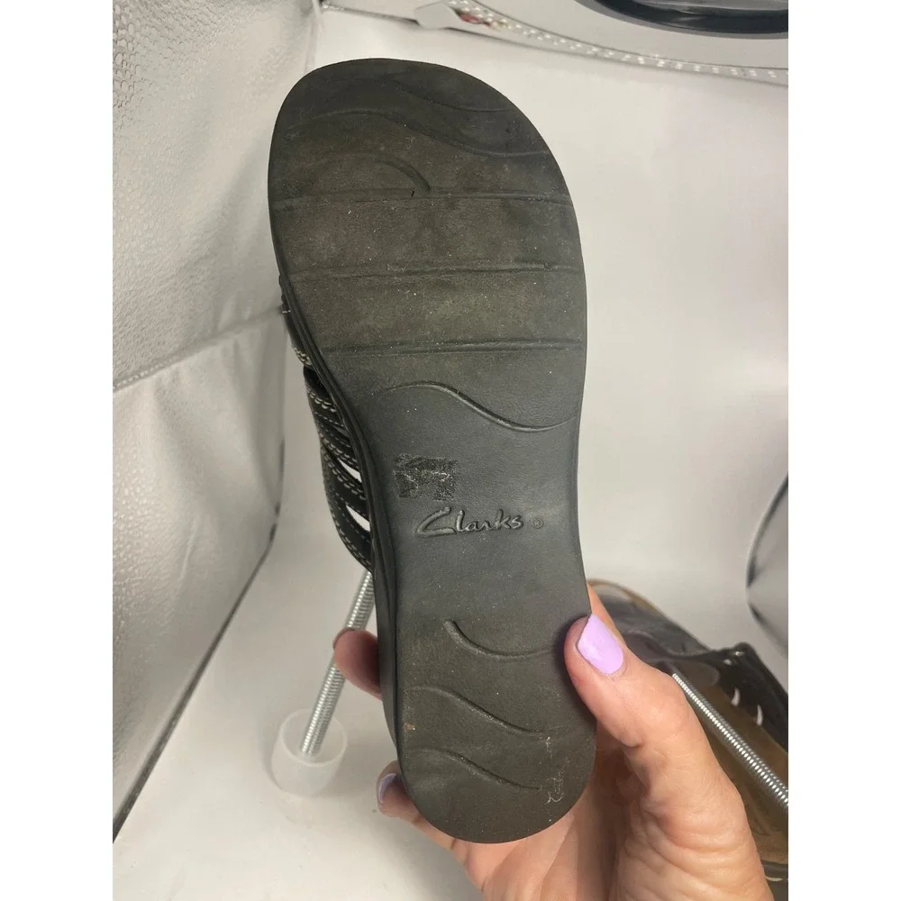 CLARKS Bendables Women's 6.5 Pewter leather Platform Wedge Sandals